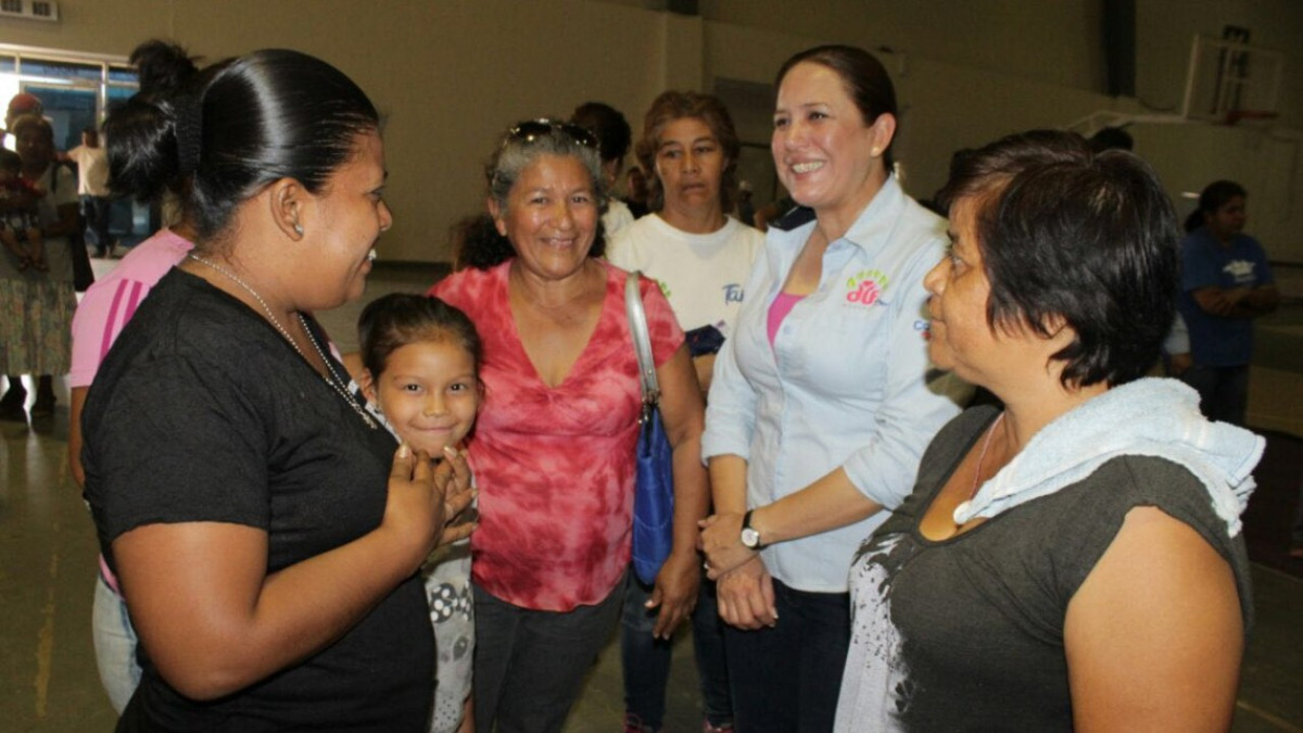 DIF Madero lleva a cabo su segunda entrega de ropa nueva 