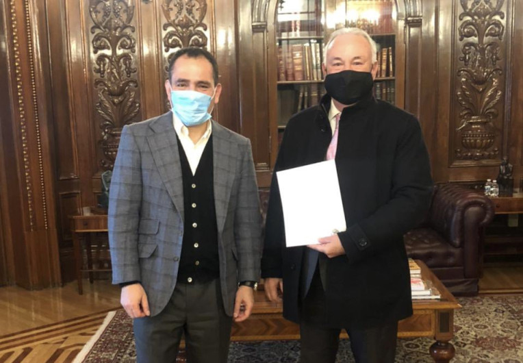 Va Héctor Garza como Oficial Mayor de la SE