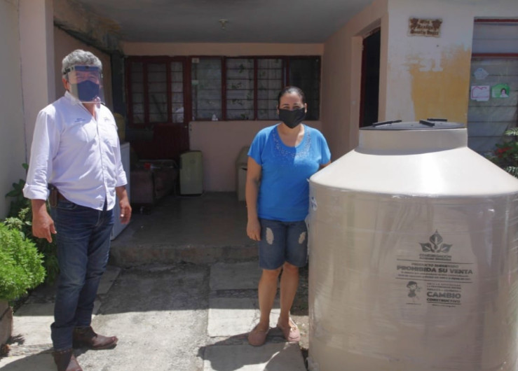 Entrega Gobierno de Victoria tinacos subsidiados a familias de la Industrial y Libertad