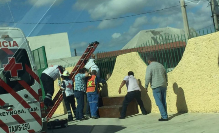 Rescatan a menor lesionado en Secundaria Escandón