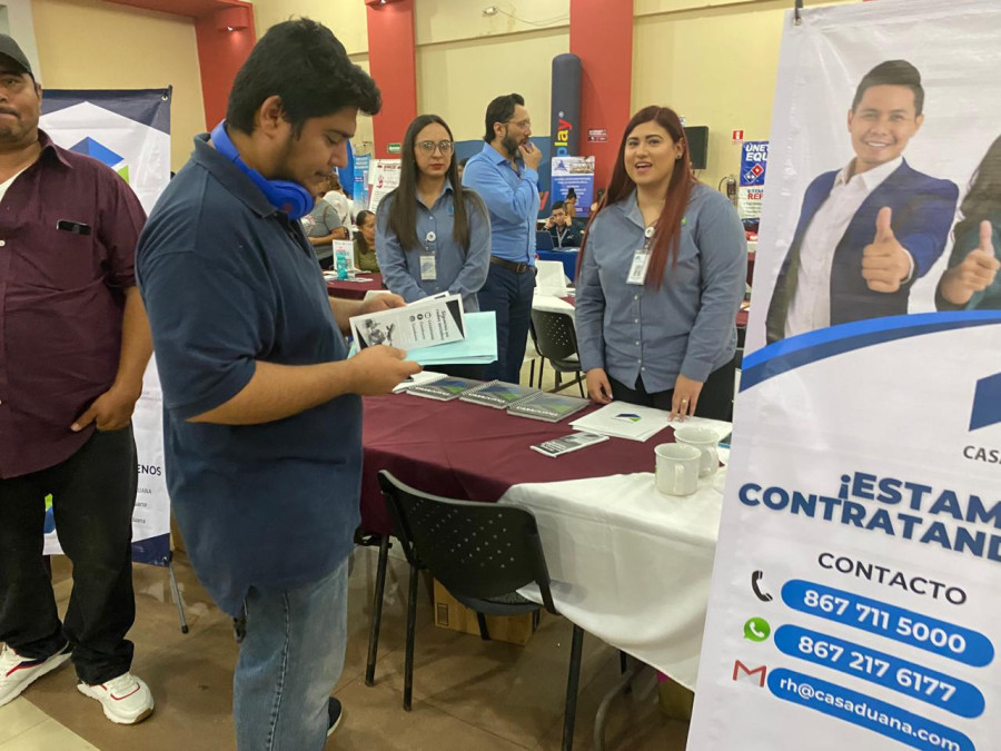 Repuntan empresas de comercio y servicios