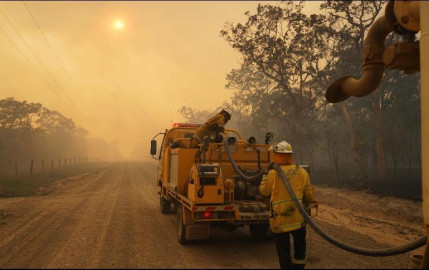 Ordenan evacuación ante incendios forestales en Australia 