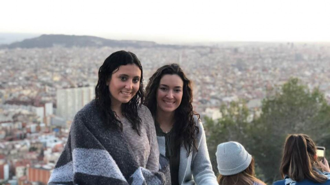 Chica confunde coche con Uber, se subió y la asesinaron