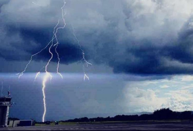 Caída de rayo en escuela militar en Colombia deja 19 heridos