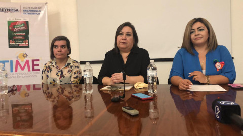 Impulsan emprendimiento femenino a través de Feria Comercial Navideña