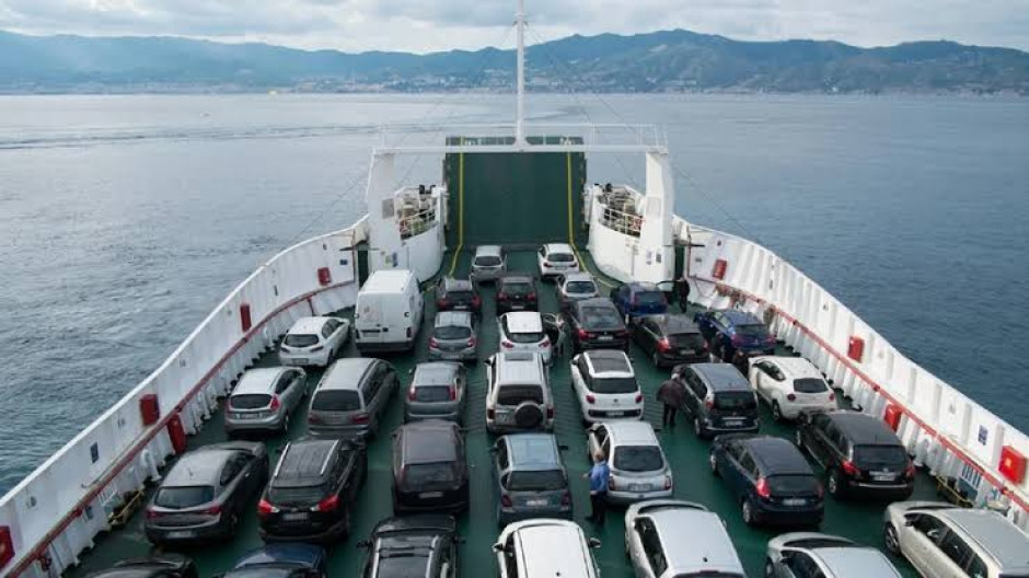 México analiza aranceles de hasta el 50 % a autos chinos y otras importaciones asiáticaS