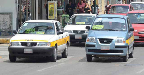 Taxistas aprovechan paro de transporte para subir tarifas