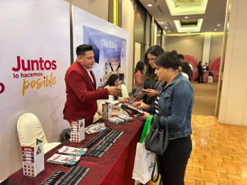 Impulsa Gobierno Municipal ventajas de Nuevo Laredo para el turismo médico en congreso internacional