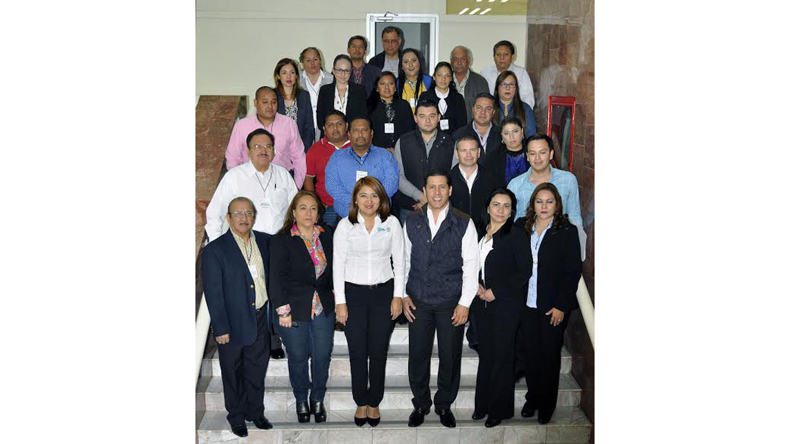 Unifican criterios jurídicos para elevar la productividad y competitividad