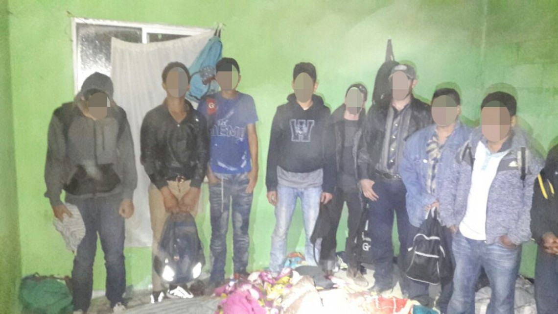Rescatan a migrantes de una casa de seguridad en Matamoros