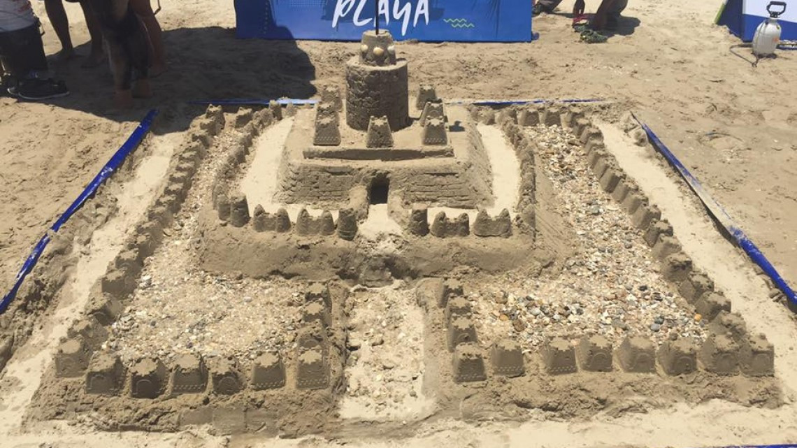Llevan a cabo Concurso de Castillos de Arena en Playa Miramar