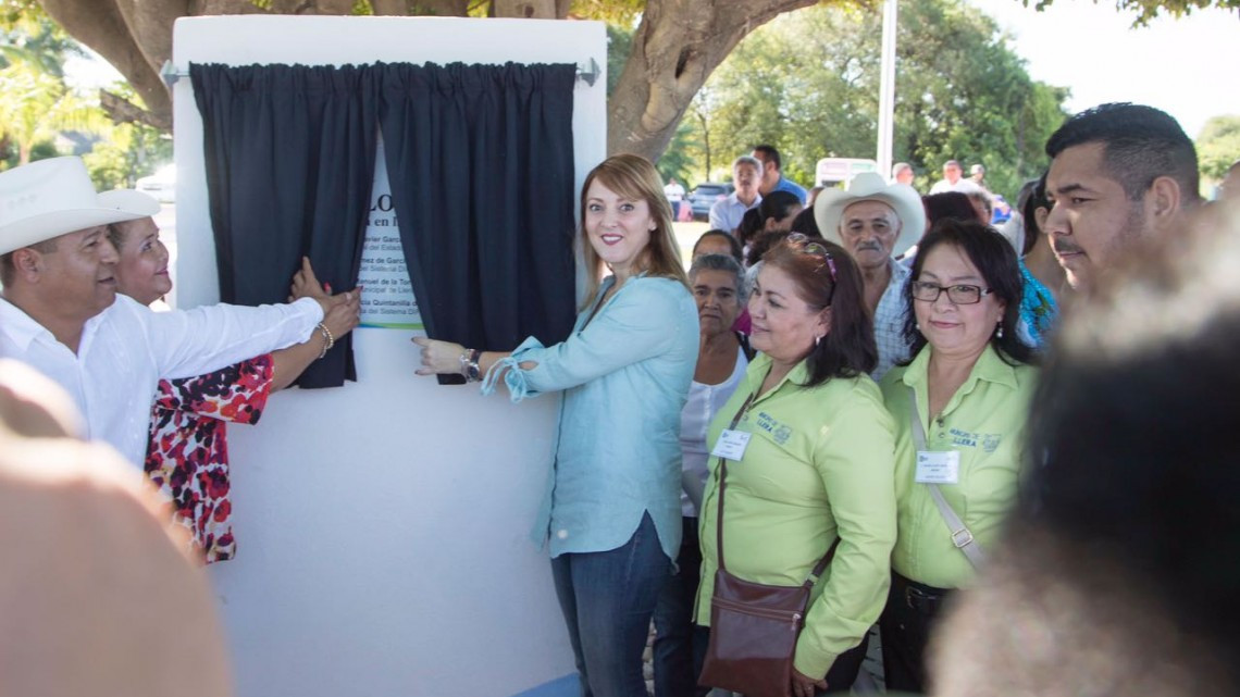 Benefician a familias de Llera con brigada asistencial