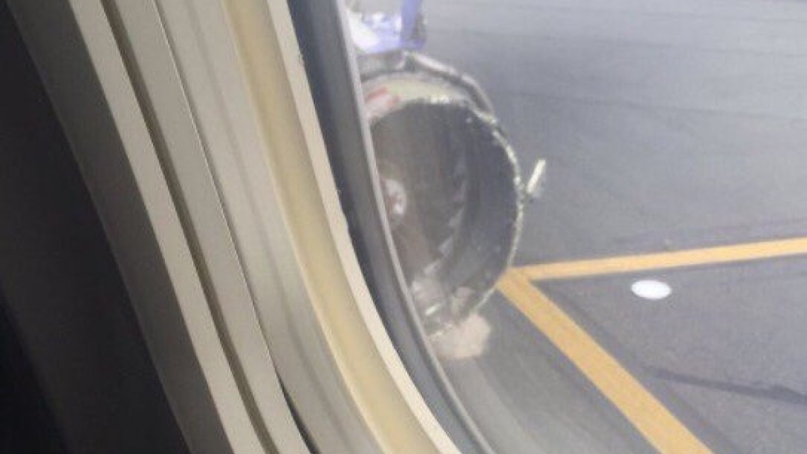 Avión de Southwest aterriza de emergencia en Filadelfia