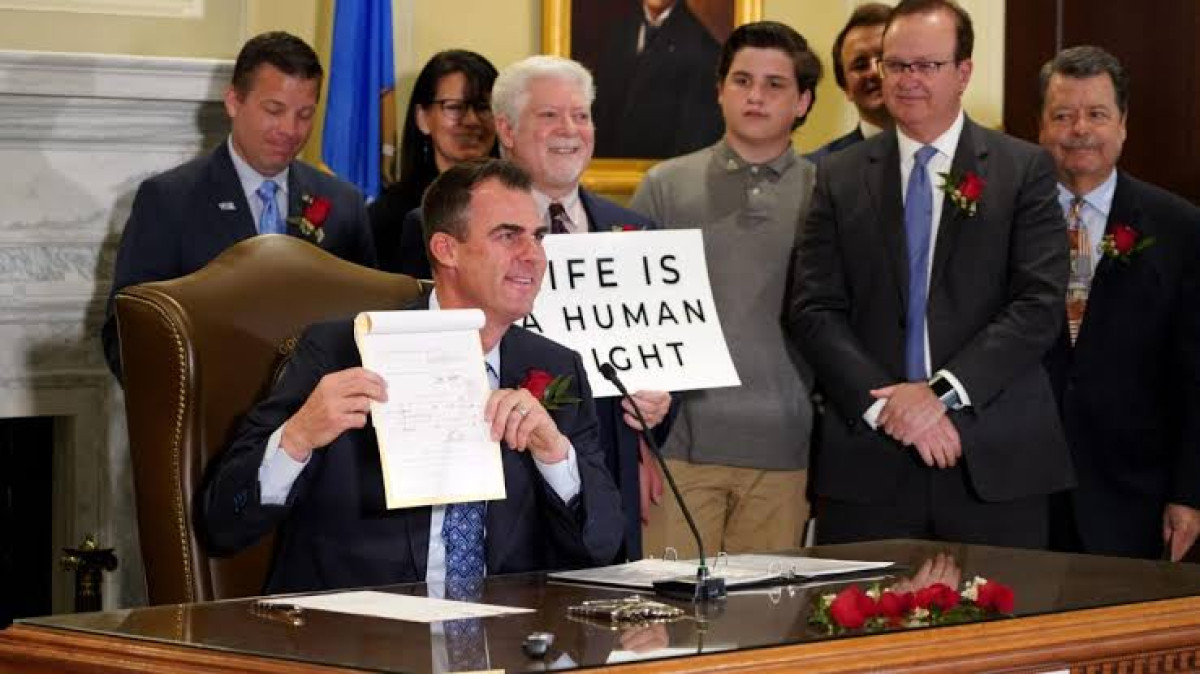 Oklahoma prohíbe el aborto después de la sexta semana de gestación