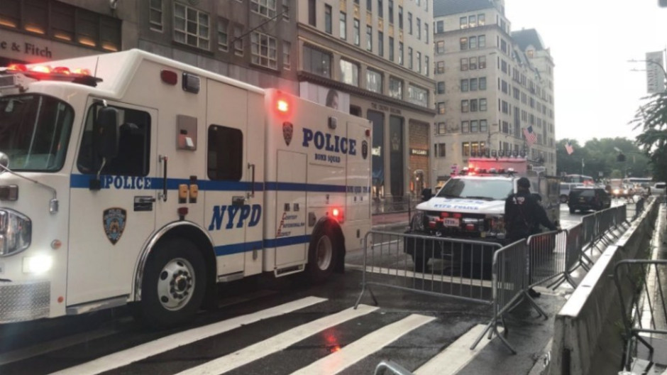 Investigan paquetes sospechosos en Torre Trump