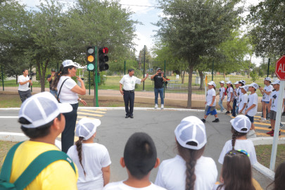 Lleva Gobierno Municipal sesiones de educación vial a escuelas y empresas locales