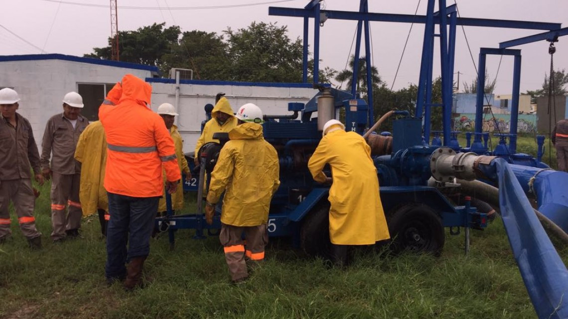 Lluvias generan alarma en escuelas ante el temor de inundación