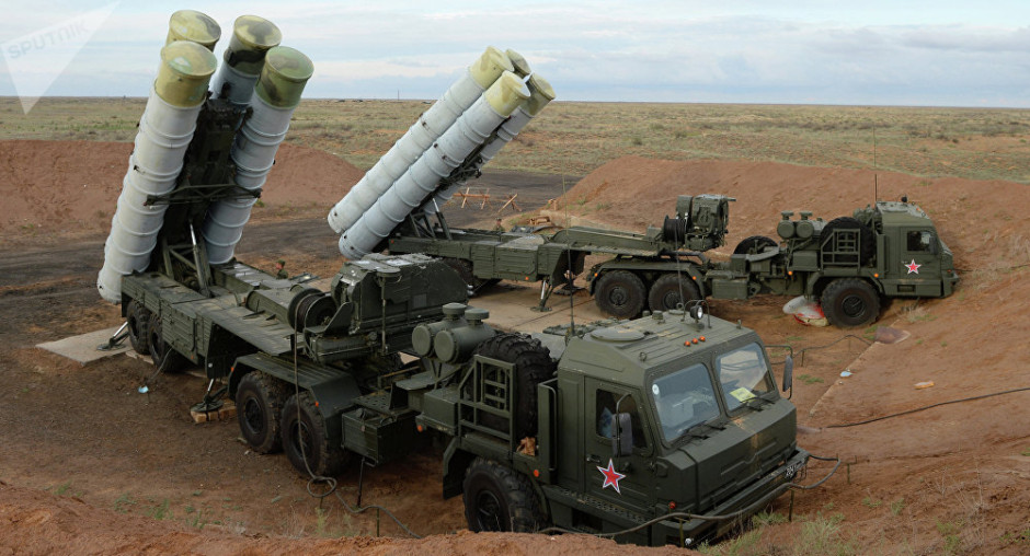 EU solicita a Turquía retrasar la entrega de los S-400 de Rusia