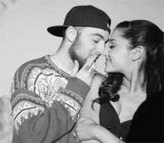 ¿Ariana Grande está comprometida con Mac Miller?