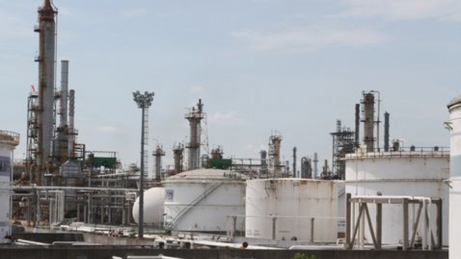 Pemex muestra disposición para pagar adeudo de predial a Madero