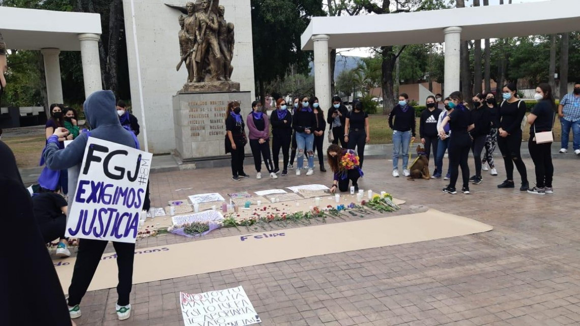 Movimiento feminista realiza protesta en el Paseo Méndez 