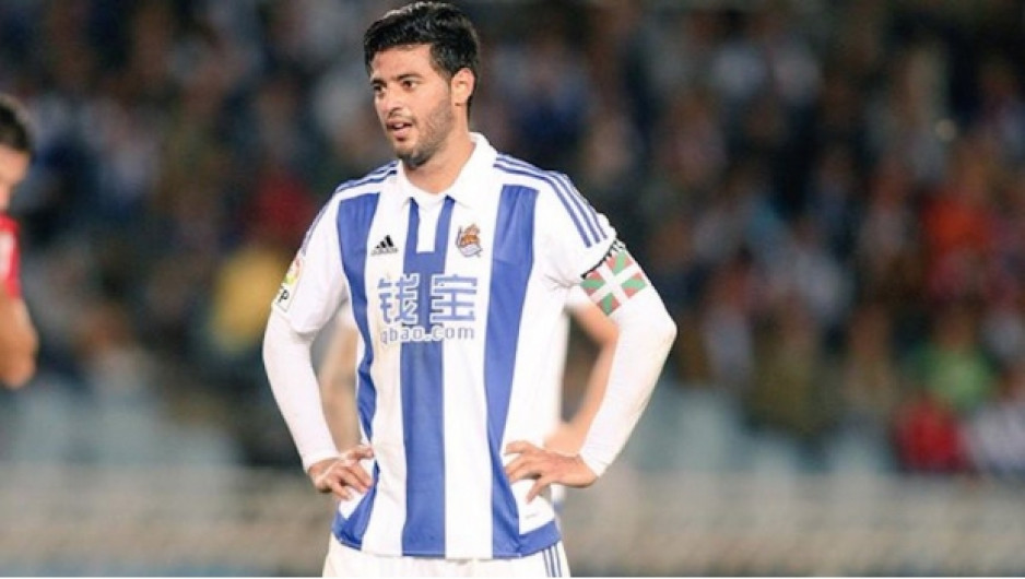 Carlos Vela, en duda para enfrentar al Barcelona