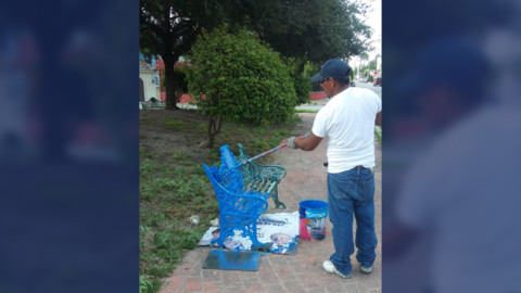 Remozan trabajadores municipales​ plaza pública