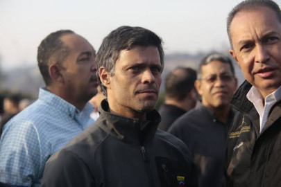 Leopoldo López y su familia están en la embajada de España en Caracas