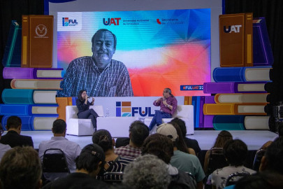 El escritor Fritz Glockner dicta conferencia en la FUL UAT