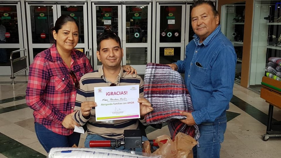 Realizan campaña "Abrigando Familias con Amor"