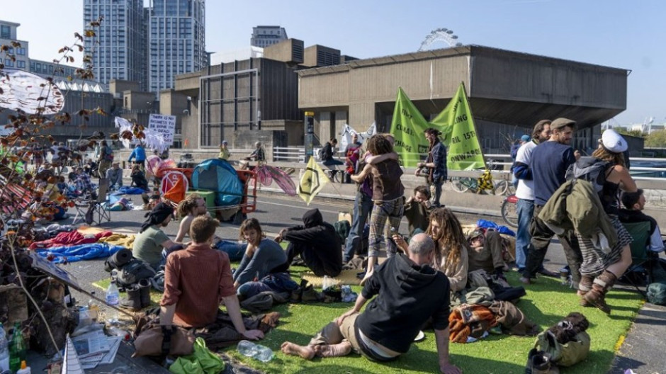Van seis días de bloqueos en Londres por movimiento ambientalista