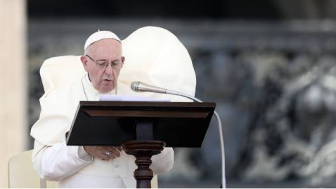 Papa se reunirá con víctimas de abuso sexual en Irlanda