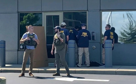 Hombre armado ataca instalaciones del FBI