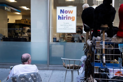 Estados Unidos supera expectativas y suma 467 mil empleos en enero