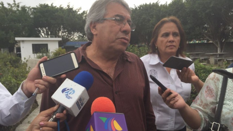 Rehabilitan cruces del ferrocarril.