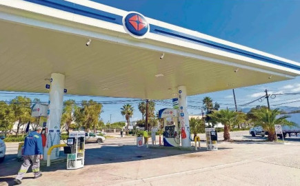 Continúa el alza de los precios de la gasolina en EU