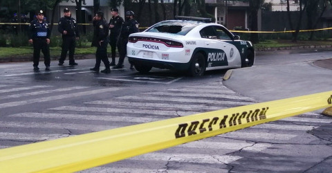 Familia de una de las víctimas del atentado contra García Harfuch recibe donativo 