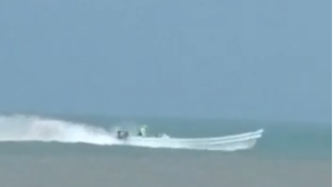 Persecución de lancha con droga en Isla del Padre   