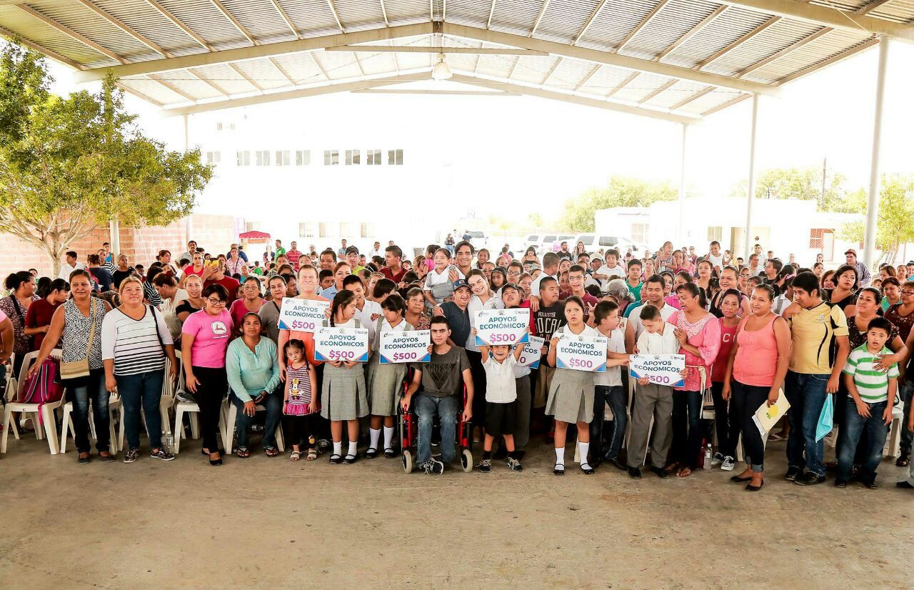 Apoyos "Contigo Soy Capaz" son entregados por Sistema DIF