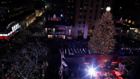 Así fue el encendido del emblemático árbol de Navidad en NY