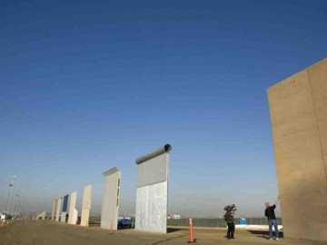 Prototipos de muro fronterizo son derribados