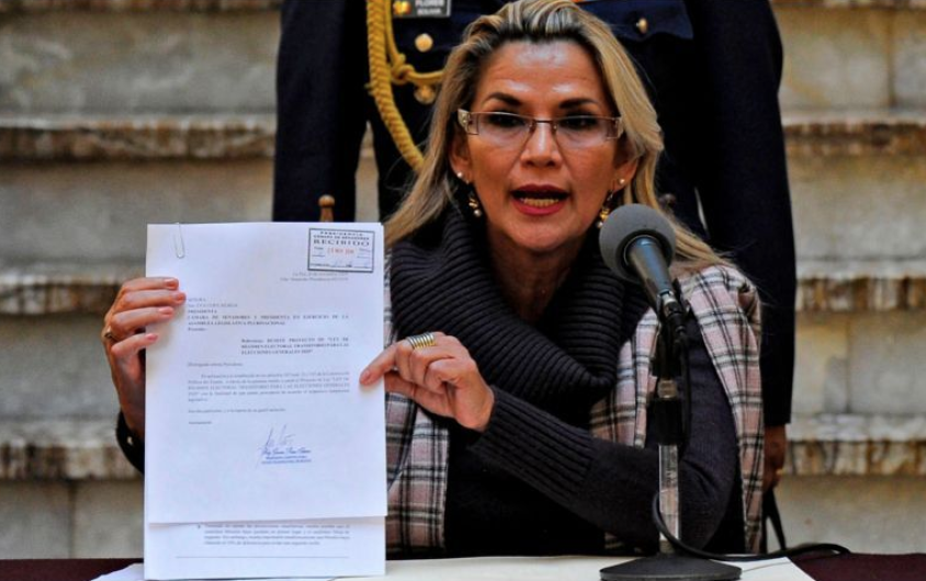 Jeanine Áñez envia proyecto de ley para convocar a nuevas elecciones en Bolivia 