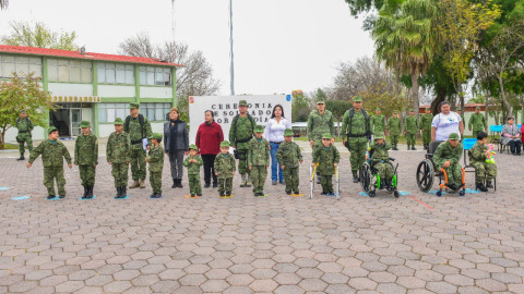 Menores cumplen sueño de ser 'Soldados por un día”