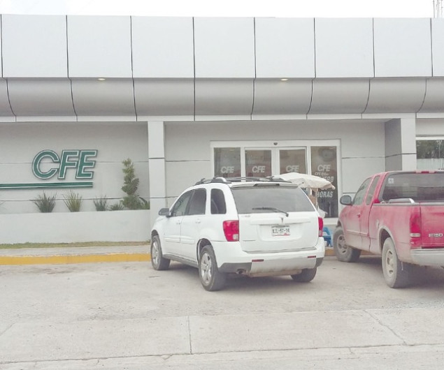 Piden a CFE se les enseñe leer medidores de luz