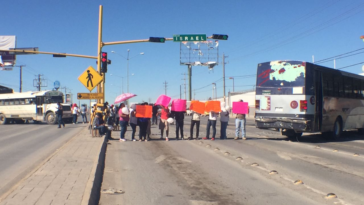 Bloquean avenida y exigen que vuelva la paz