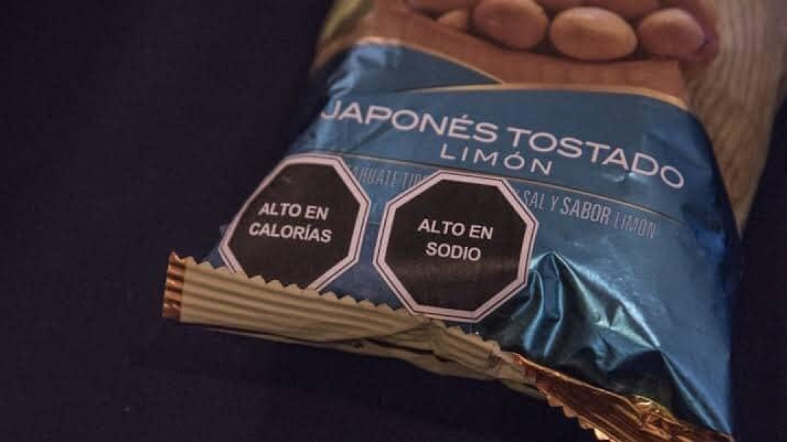 Productos comienzan a llegar a las tiendas con el nuevo etiquetado de sellos