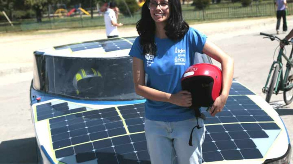 Chilenos crean auto solar