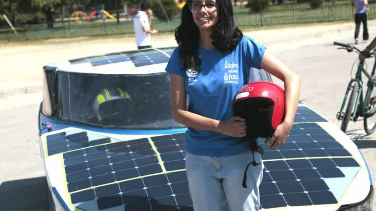 Chilenos crean auto solar