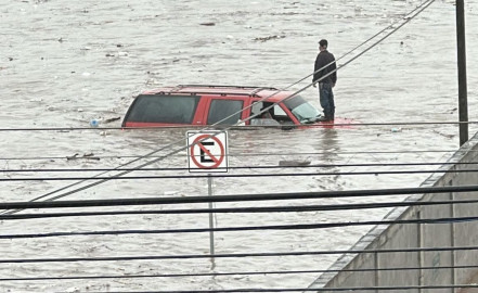 ¿Se mojó tu auto? Esto es lo que debes hacer y evitar
