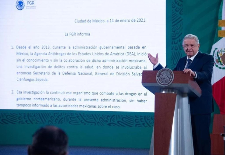 AMLO respalda decisión de FGR sobre Cienfuegos y ordena hacer público expediente